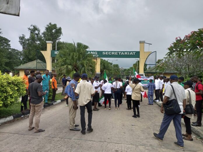 Labour Shuts Down Akwa Ibom State Secretariat Scaled.jpg