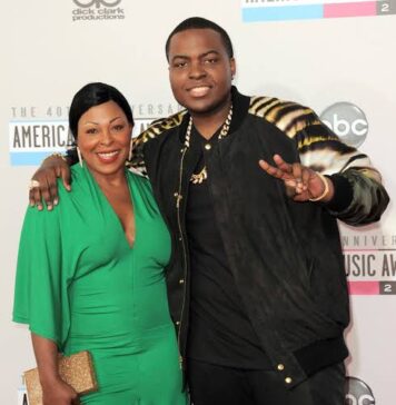 Sean Kingstown and mother